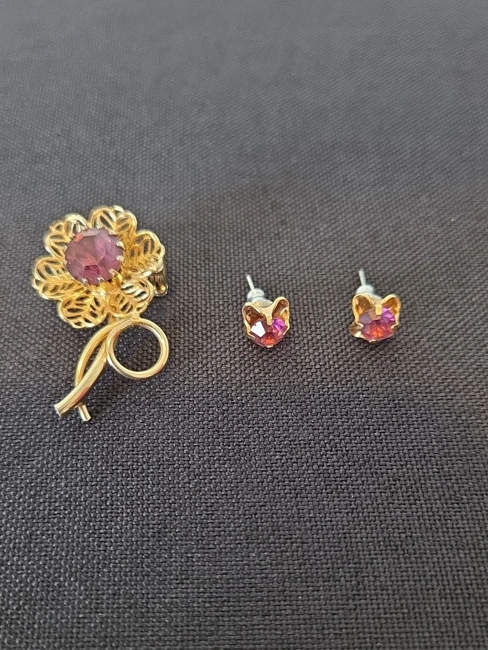 Gold Flower Brooch and Heart Stud Earrings Set with Pink Gemstones